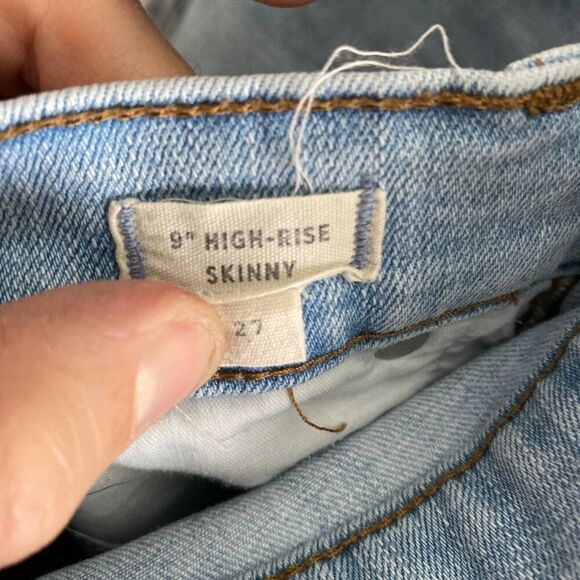 Madewell 9" High Rise Skinny Jeans Distressed 27 / 25 Inch Inseam Light Wash - Picture 4 of 8